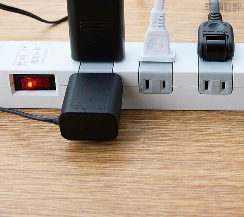 【ここがイイ】差込口の間が広いから複数のアダプタも差しやすい 電源アイテムおすすめ イメージ