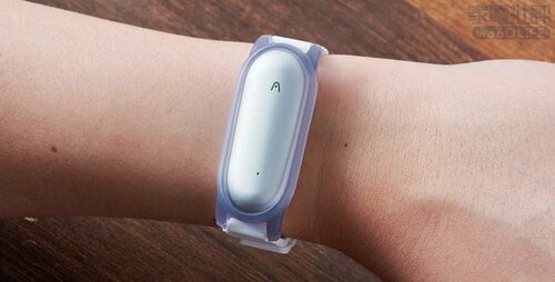 首にかけたり腕に着けたりできる 家電ベストバイオブザイヤーおすすめ イメージ2