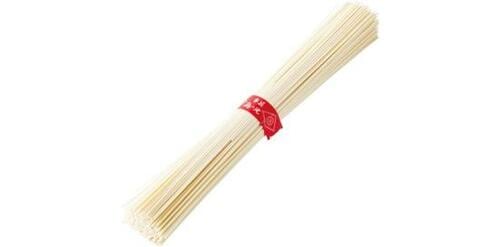 すべての要素を備えた伝統の名品「手延素麺 島の光 赤帯」