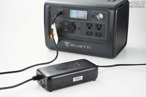 800Wの高出力でUSB-Cポートを2つ装備! ポータブル電源とソーラーパネルおすすめ イメージ