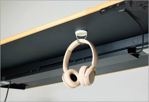 マグネットでデスク下をアレンジ! 電動昇降デスクおすすめ イメージ