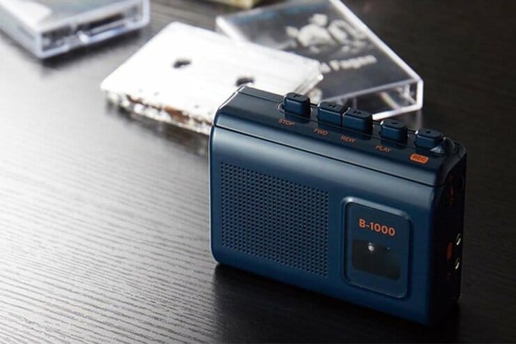 圧倒的に音質がいい！ ポータブルカセットプレーヤーのおすすめはムラン「B-1000」｜家電批評・オブ・ザ・イヤー2021のイメージ