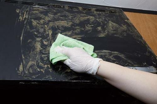 掃除ワザ4：「食器洗剤＋重曹」パックで汚れを浮かせる！ イメージ5