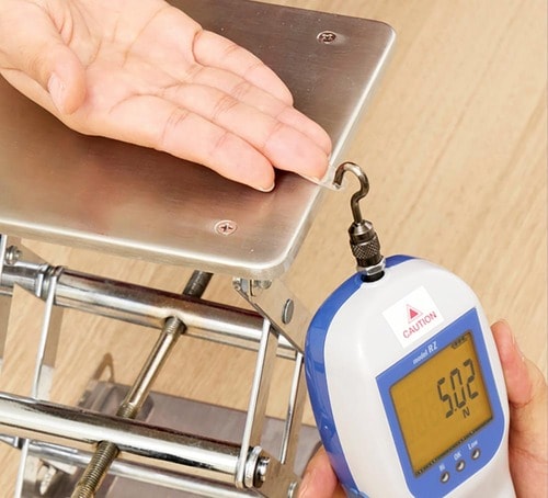 剥がれにくさ:ネイルチップが剥がれにくいか ネイルチップ用接着アイテムおすすめ イメージ2