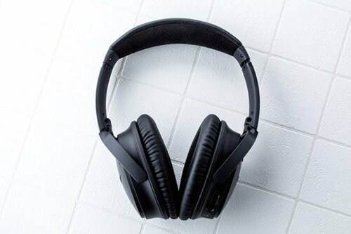 音質では後塵を排したBOSEだがノイキャン力と装着感はさすが! イメージ3