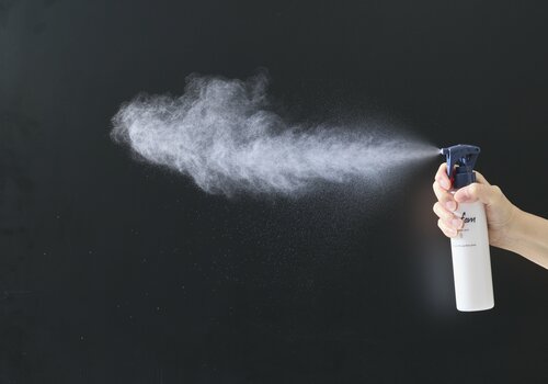 使用感:ためらわずトリガーを引くのがコツ 全身保湿スプレーおすすめ イメージ