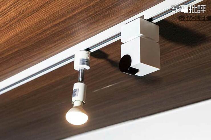 プラグ抜き問題を解決! 見守りカメラ「CUBE」は介護におすすめか検証レビュー(家電批評)