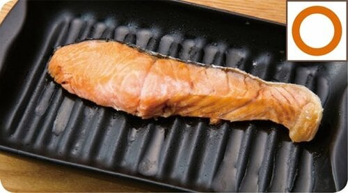 C評価: ［C評価］レンジで秋刀魚が破裂！掃除が大変になっちゃう焼き皿 イメージ2