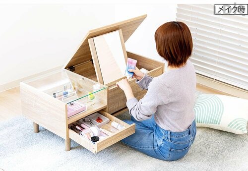テーブル兼用の隠しドレッサーにメイク用品収納 イメージ2