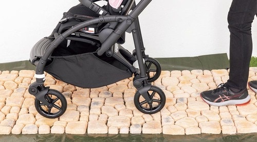 片手でもスイスイ押せる！ ベビーカーおすすめ イメージ