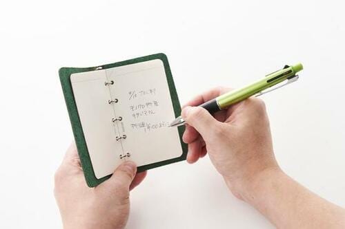 持つ喜びを与えてくれる！「レザーバインダー」 イメージ3