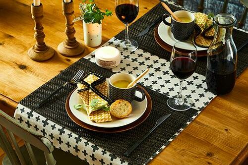 細部にこだわったシンプルなお皿が100均で手に入るんです！ イメージ2