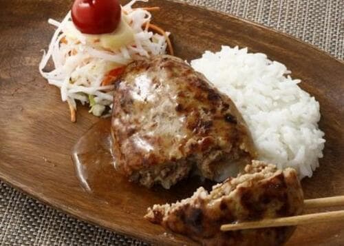 湯せんだけ！ びっくりドンキー「乳・小麦・卵を使わないハンバーグ」 イメージ