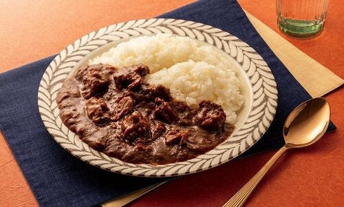 見た目の“贅沢感”が際立つ! 高級レトルトカレーおすすめ イメージ2