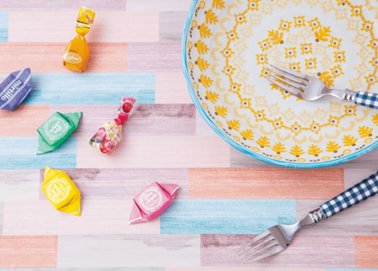 【100均DIY】貼るだけデザイナーズ！<br />お部屋に“なじむ”リメイクアイデア5選