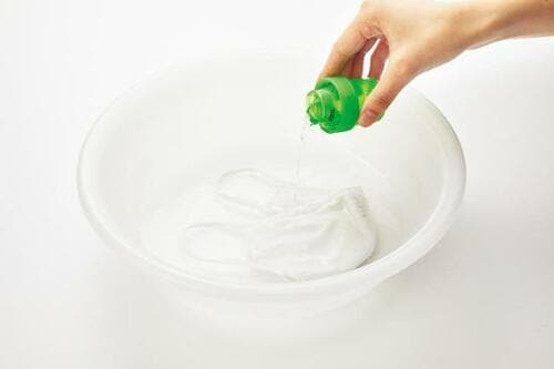 残った口紅は「熱湯＋ワイドハイター」で落ちます イメージ