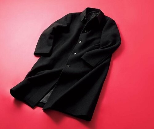 ディテール：深めのベントでクラシックな印象 メンズコートおすすめ イメージ2