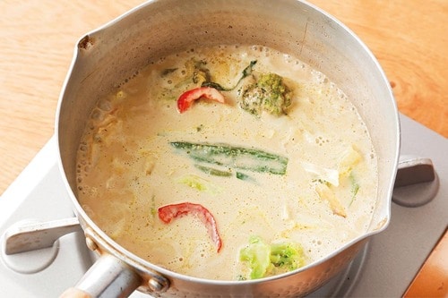 具と一緒に煮込むだけで香り高いカレーが作れる！ カルディの絶対買うべきおすすめおすすめ イメージ