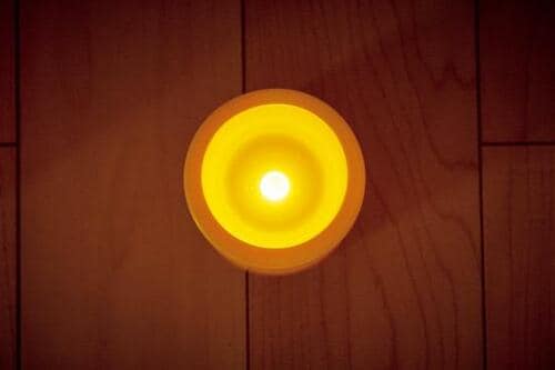 3本セットで高低差を出せる！IKEA「LEDブロックキャンドル」 イメージ2