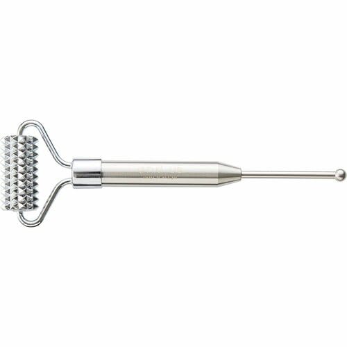 フェイスポインターおすすめ スリーコインズ and us 美容ローラー&ポインター イメージ1