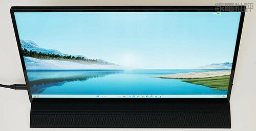 上から覗いても下まではっきり! モバイルモニターおすすめ イメージ