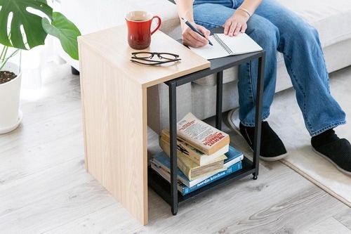 ちょっとしたメモが取れるデスクに サイドテーブルおすすめ イメージ