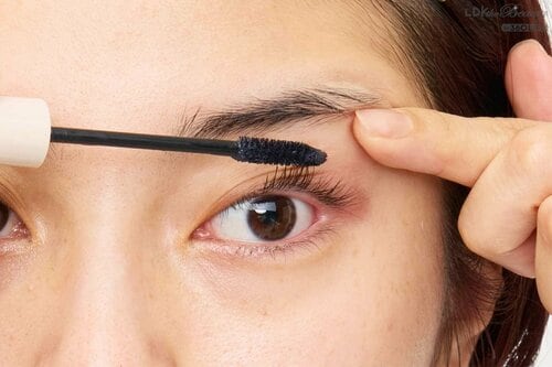 マスカラがまぶたにつかないようにするには? マスカラおすすめ イメージ2