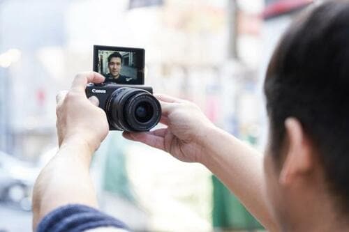 ⑤シンプルながらエンタメ感たっぷりカメラは“遊びがい”で差がつく！ イメージ2