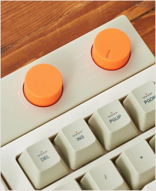 音量はノブで調節 高級キーボードおすすめ イメージ