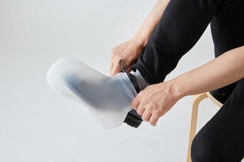 足元を完全防水！ シューズカバーが便利です イメージ2