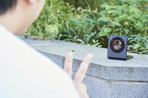 メインカメラで自撮りできる 折りたたみスマホおすすめ イメージ