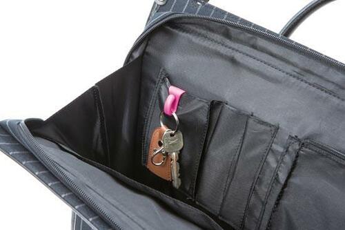 「玄関前でゴソゴソ」から卒業！フックでカギの定位置を作ろう イメージ3