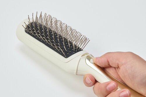 ボタンがわかりやすい! 電動ヘアブラシおすすめ イメージ
