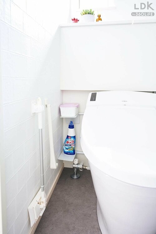 トイレの床置きは100均グッズで全部浮かせる イメージ