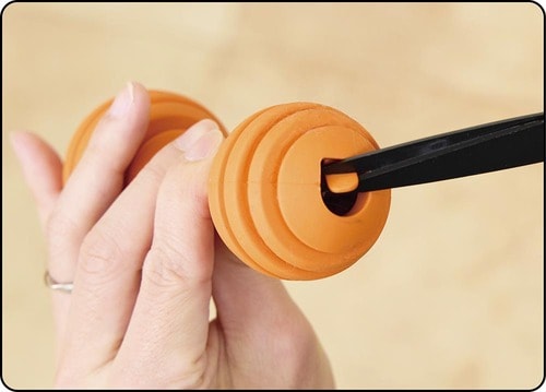 フードのサイズやツメの長さで難易度が変わる 犬用おもちゃおすすめ イメージ