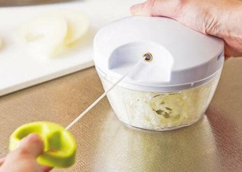 みじん切りが超ラクなK&A「ぶんぶんチョッパー」 イメージ2