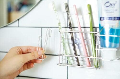おすすめ浮かせる歯ブラシホルダーを厳選！ 「お手入れ」「吸着力」を厳しくテスト イメージ