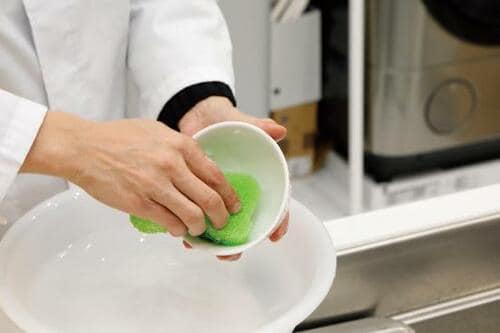 テスト2:扱いやすさ キッチンスポンジおすすめ イメージ