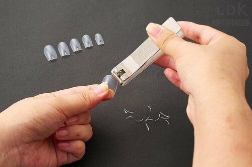 テスト3:爪の飛び散り 爪切りおすすめ イメージ