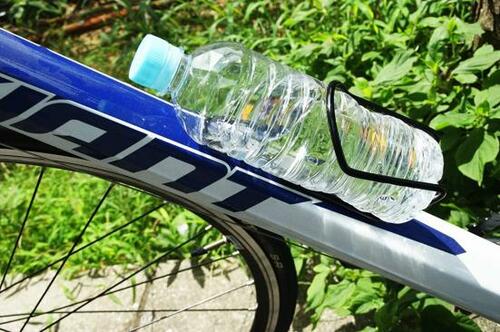24位:ペットボトル派に超オススメ UNICO「Bikeguyペットケージ」 ボトルケージおすすめ イメージ2