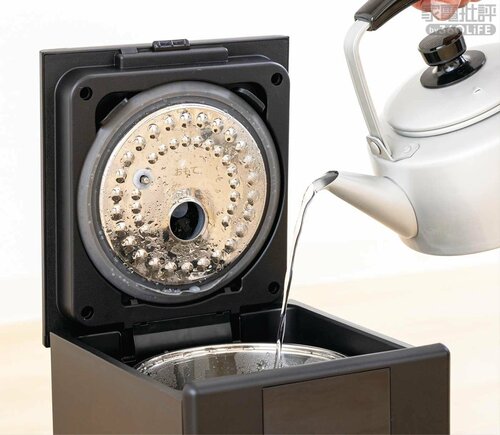 別の容器を使って給水もOK 加湿器おすすめ イメージ