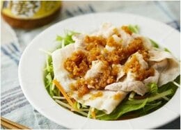 かけるだけで激ウマ！な噂の調味料「吾妻食品 うまくて生姜ねぇ!!」の実力は？｜『MONOQLO』が試しました