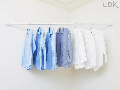 部屋の隅に干すときだけ3秒で物干し竿を装着 イメージ