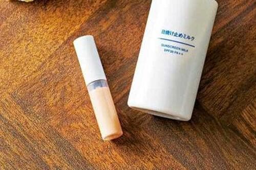 「コンシーラー目元用」