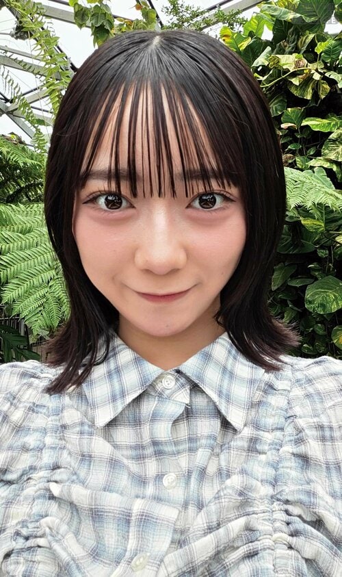 望遠寄りでやや近いが歪みがなくキレイ! 折りたたみスマホおすすめ イメージ