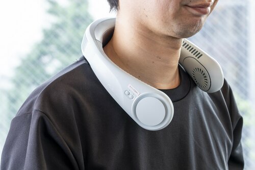 装着感:首筋に沿う3D構造で付け心地◎ 電動ネッククーラーおすすめ イメージ