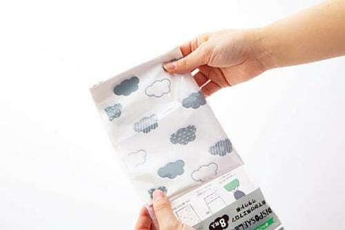 キャンドゥ「おでかけ用エプロン」