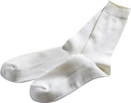 差し色にコスパ最強! ユニクロ「50色ソックス」 イメージ