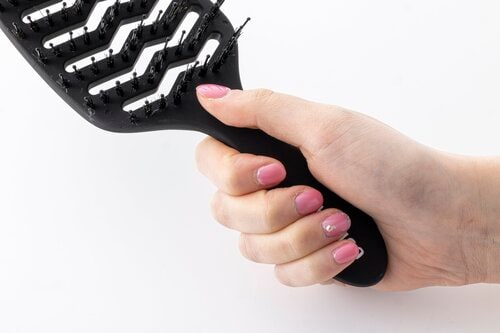 持ち手が短くて握りにくい ヘアブラシおすすめ イメージ