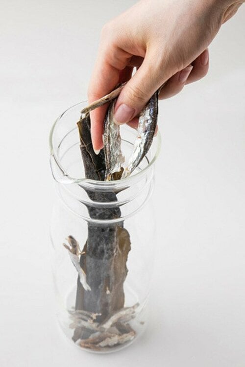 ③鍋やそばつゆにぴったり こんぶ×煮干し水だし 水出汁おすすめ イメージ6